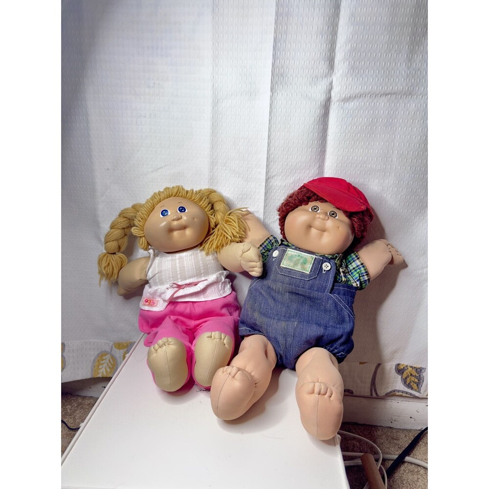 2 VTG 1985 Cabbage Patch SIGNED X R DUSTIN GLENN- Boy in original Clothesdiapers